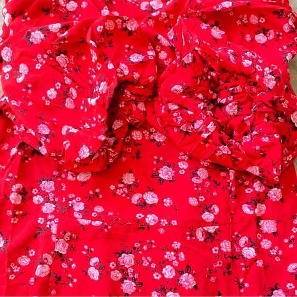 Red Maxi dress. Old navy Summer dress. Size M. Floral. Puff sleeves. - Picture 16 of 16